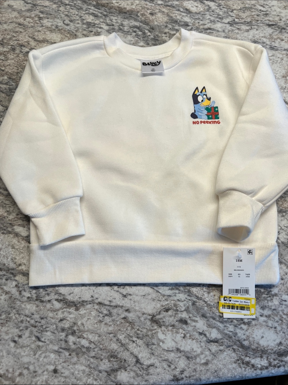Bluey Cream “No Peeking' Christmas Dog Graphic Crewneck Sweatshirt NWT